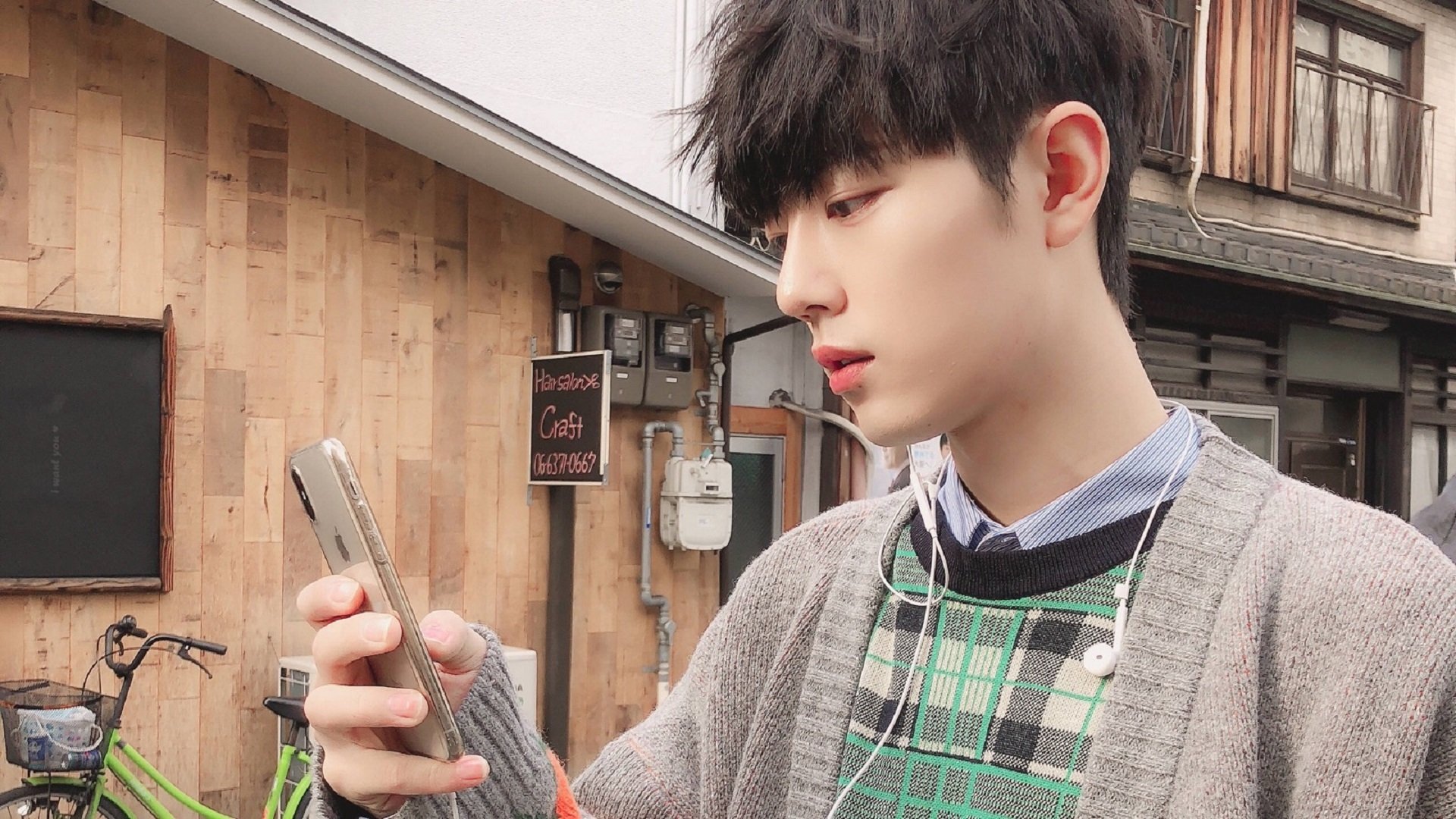 mk sport-湖人三连胜 詹眉组合找回统治力，湖人詹姆斯连进三分