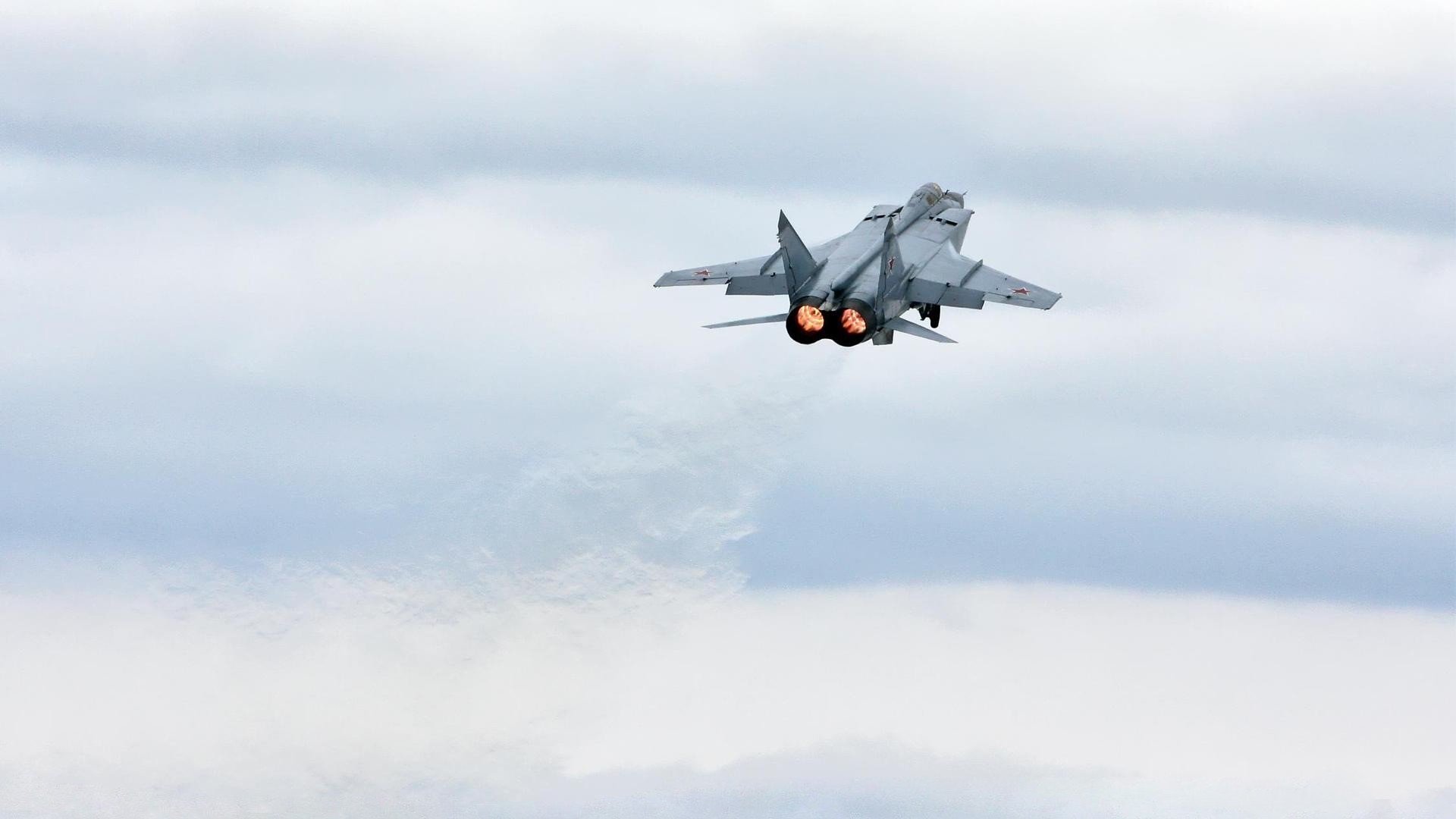 mk体育全站-一见·总书记眼中的“人民事业”（虚构视角版）